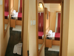 Hotel Kings Crown Vip Road Kalkuta Zewnętrze zdjęcie