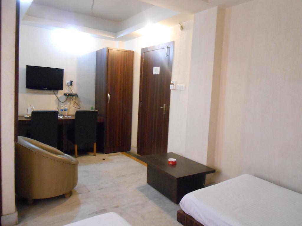 Hotel Kings Crown Vip Road Kalkuta Zewnętrze zdjęcie